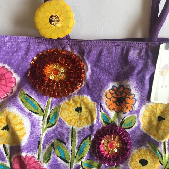 NEW Sun and Sand Anne Ormsby Canvas Tote. Floral print with Sequined Flowers. - Picture 2 of 4